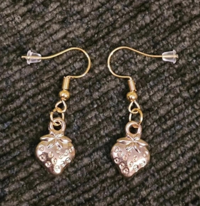 Strawberry Earrings 