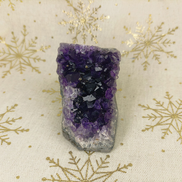 Améthyste Violette / Géode / Bord Brut / Grade AA+ / Uruguay / 150 gr