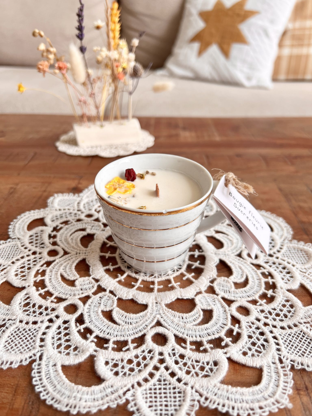 ✨ Bougie Sucreries - tasse à café "joufflue"