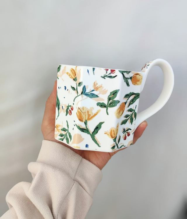 Mug en porcelaine fleurs jaunes