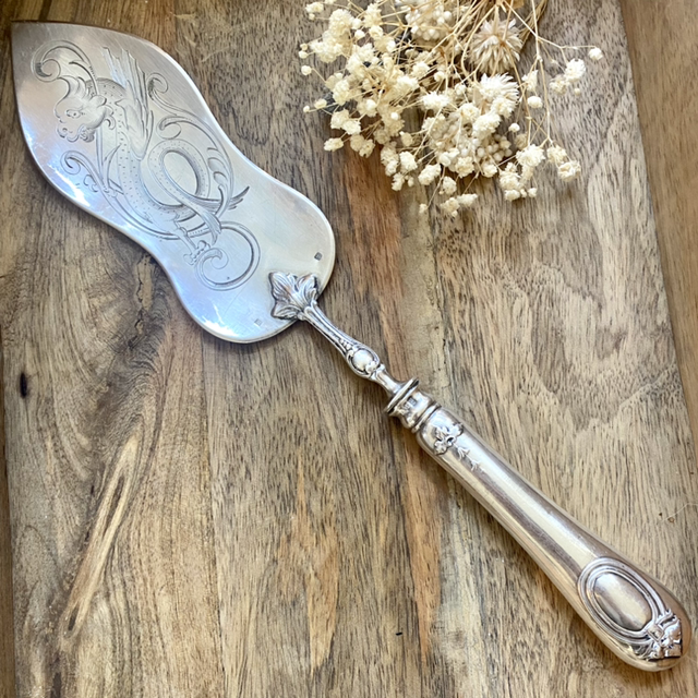 Pelle très travaillée années 30