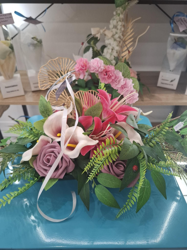 composition florale artificielle