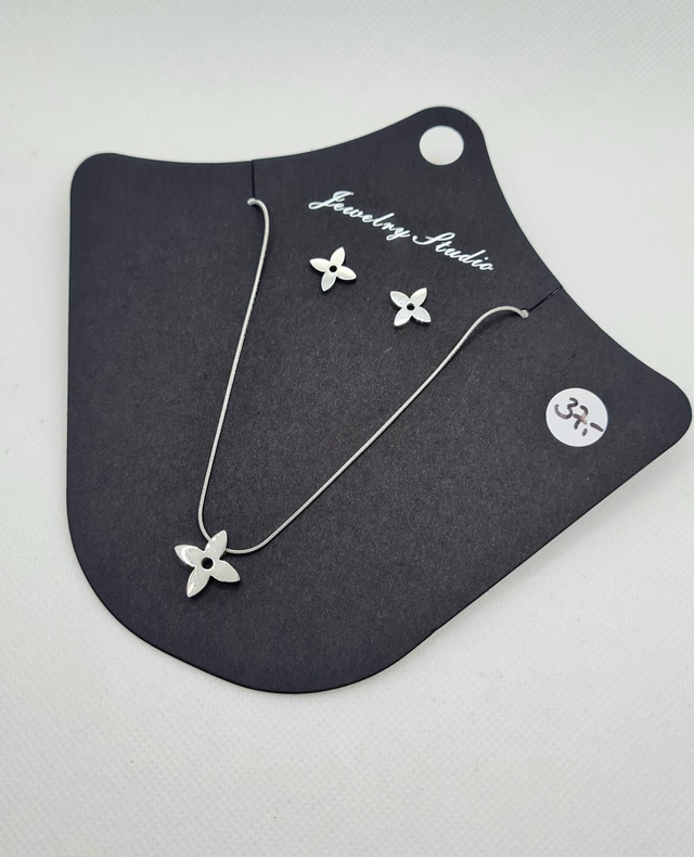 Parure duo "Fortuna" en acier inoxydable argent ( clous + collier assorti)