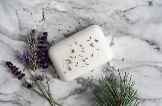 Flea &amp; tick repellent soap