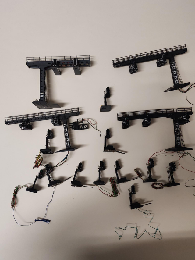 Lot Potences et feux signalisation Jouef 