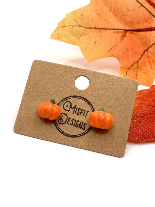 Pumpkin stud earrings