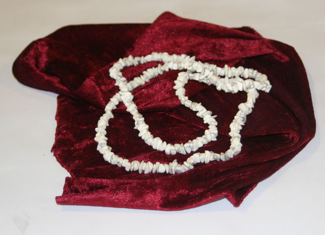 Splitterkette Howlith