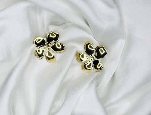 34- Boucles d'oreilles fleur 