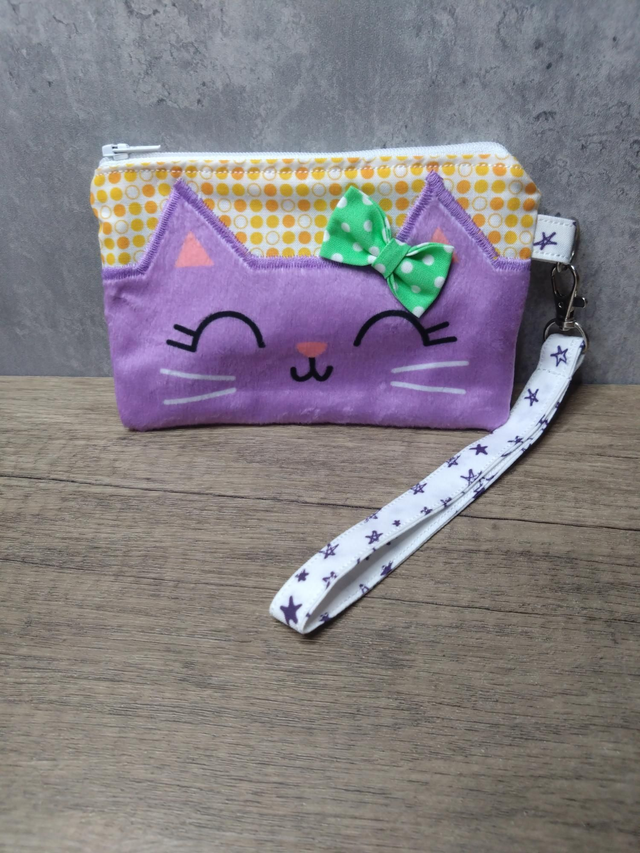 Purple cat zip purse with wrist strap