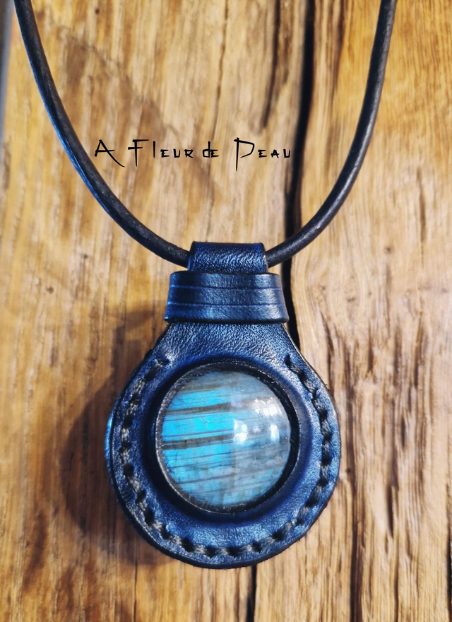Collier cuir et Labradorite