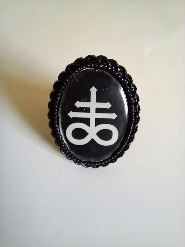 Leviathan Cross Ring