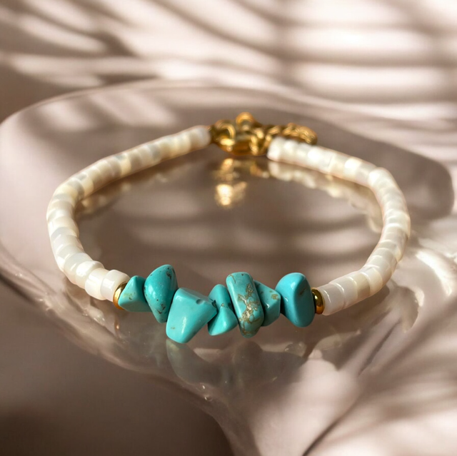 Bracelet en perles de Nacre Heishi et chips Turquoises