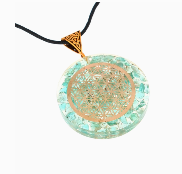 Orgonite en pendentif " Fleur de vie " Aigue Marine