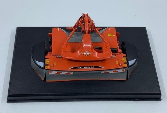 Replicagri 139 faucheuse frontale FC3125 kuhn