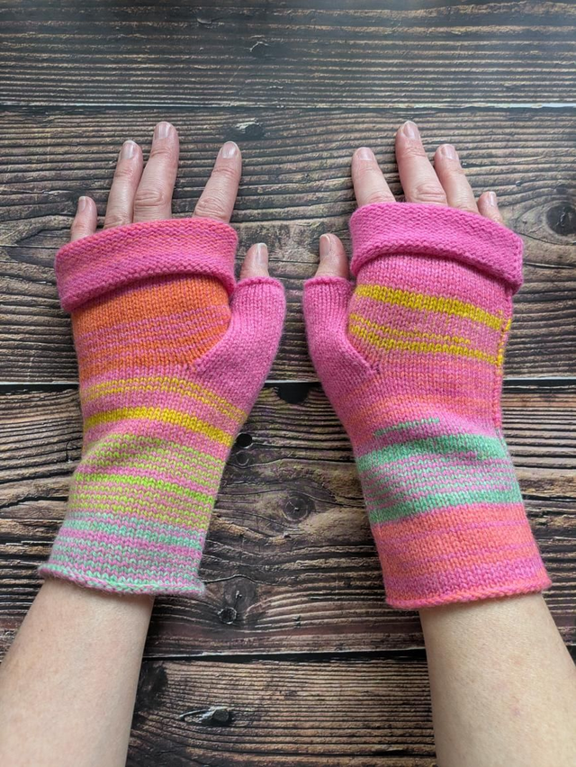 Pink Sunset Fingerless Mitts