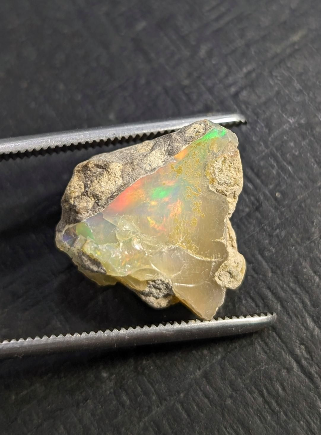 Opale Éthiopienne Brute 28,60 carats