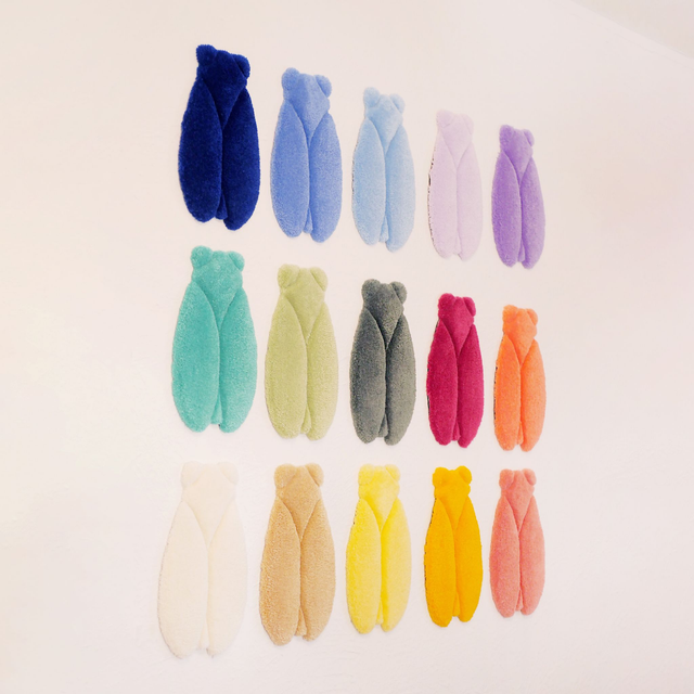 Les Cigales Tuftées – Pièce Artisanale · 15 Couleurs au Choix