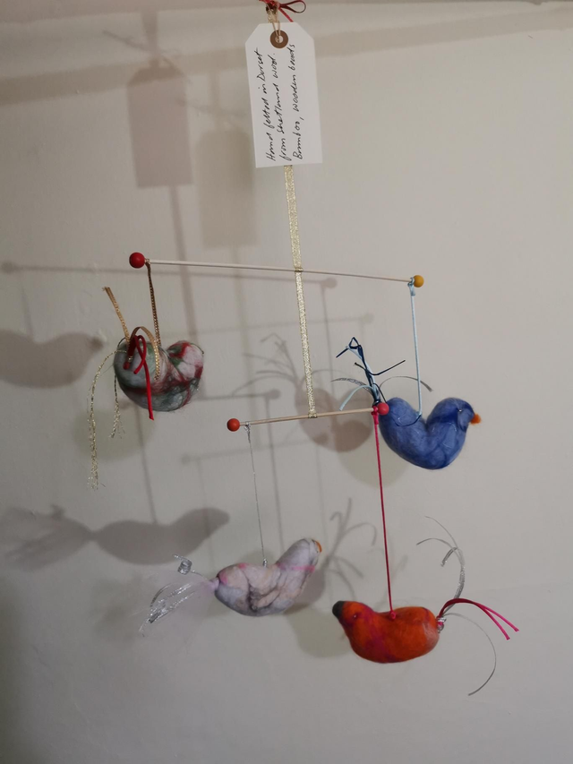 Birds of paradise mobile