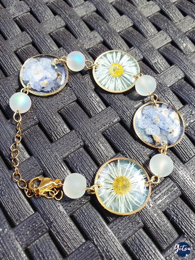 Bracelet fleurs séchées doré