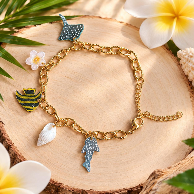 Bracelet breloque raie coquillage fleur