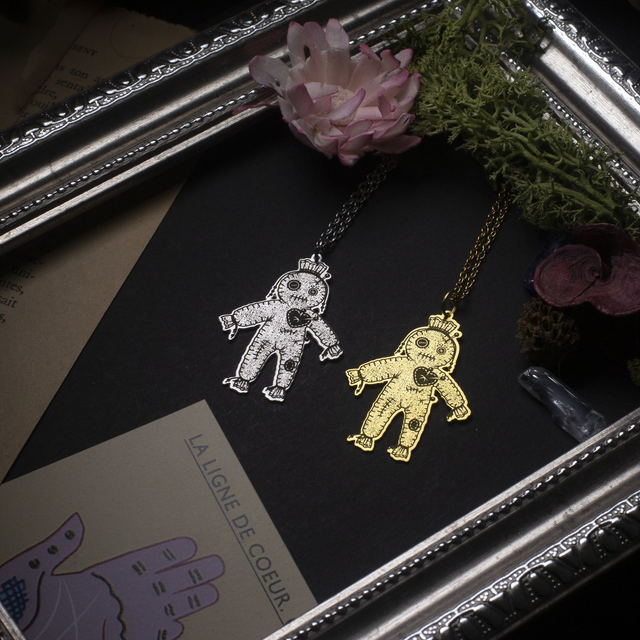 "Cœur Cousu" collier en laiton et acier 