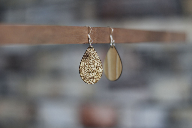 BOUCLE D&#039;OREILLE N°14 : Goutte florale #2