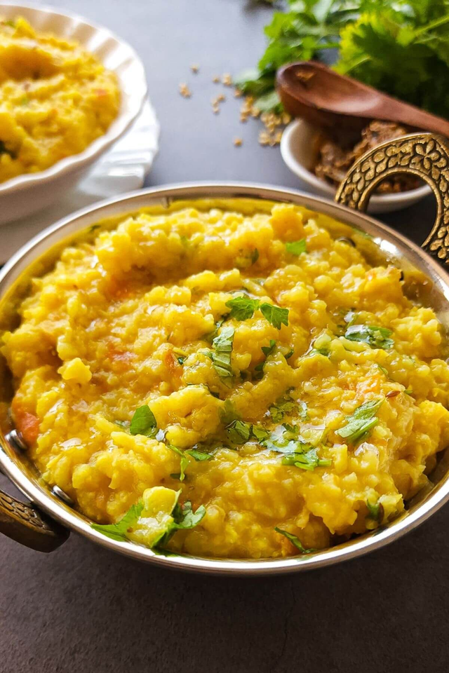 Mung Daal Khichdi – Comforting Indian Lentil &amp; Rice Dish