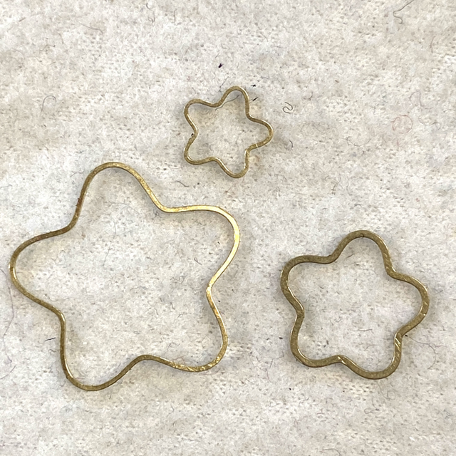 Five Petal Flower Shaped Brass Rings