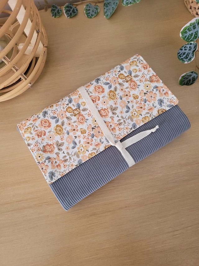 Couverture à livre broché velours bleu gris