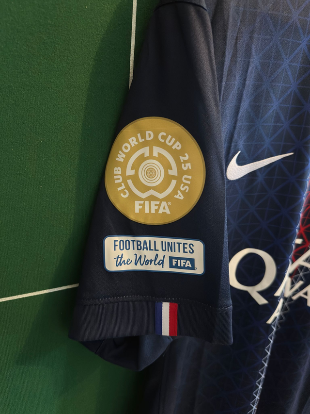 Paris 25/26 Home Kit