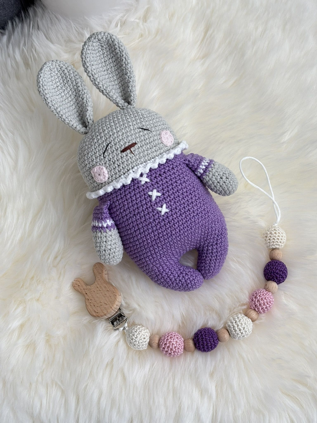 Doudou Lapin violet + Attache tétine