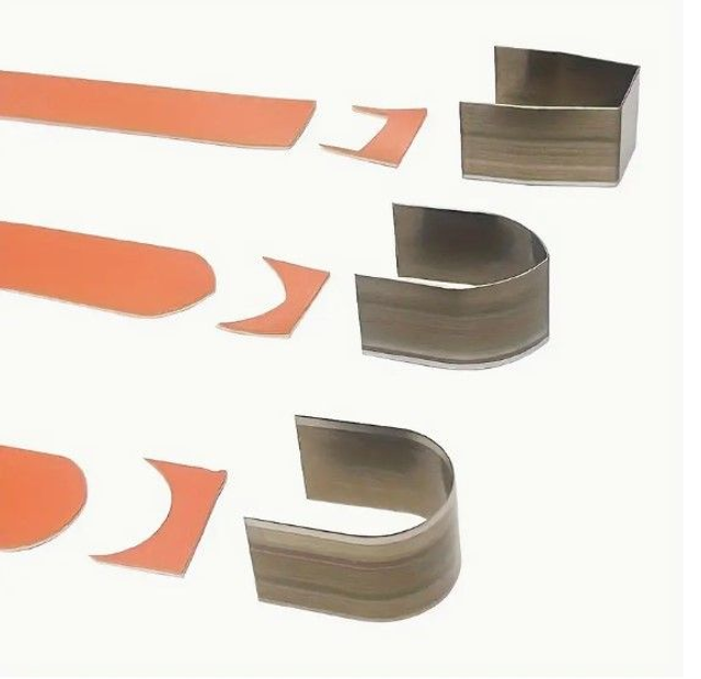 Jeu de 18 poinçons de cuir