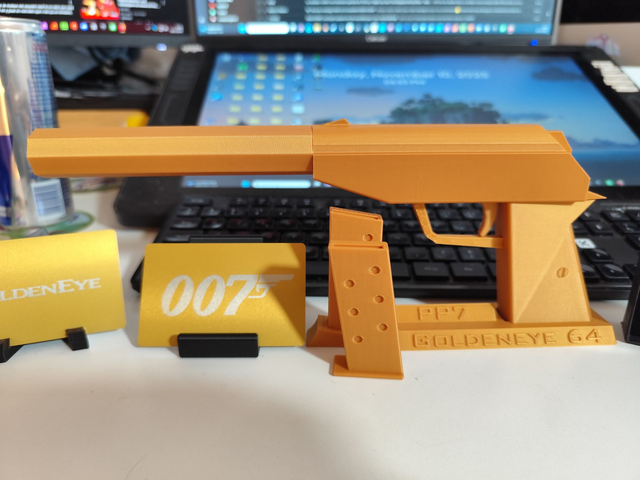 Collector Goldeneye PP7 réplique