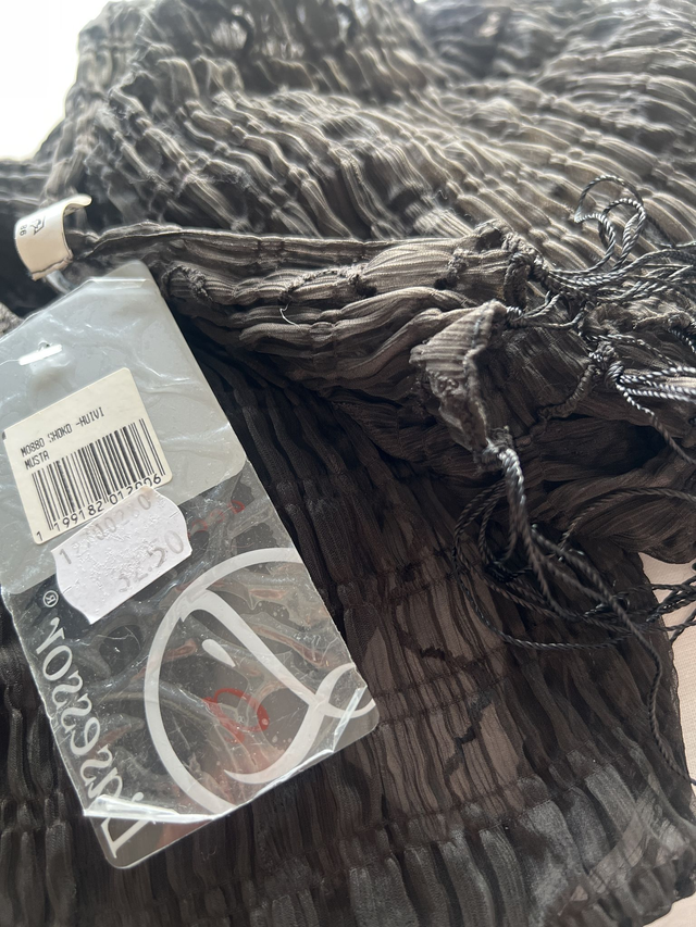 Lasessor Shoko huivi musta