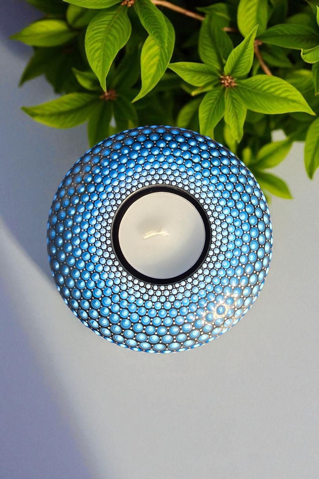 Bougeoir mandala bleu – Pointillisme Zen – Porte-Bougie en Plâtre Fait Main