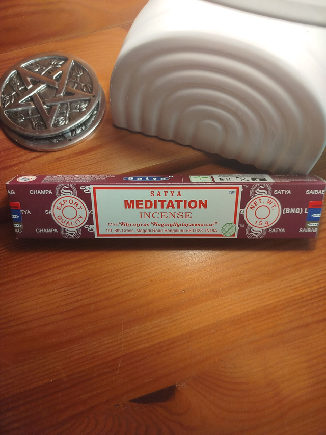 encens satya  meditation