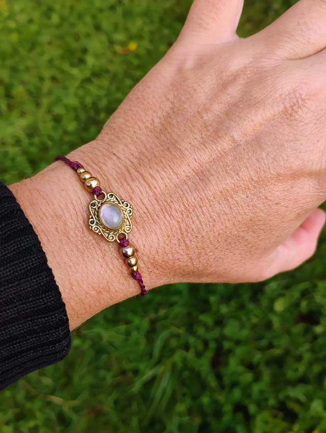 Bracelet avec sa pierre fine sur laiton