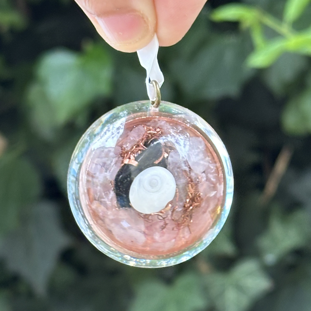 Orgon’it n*17 (taille moyenne) quartz rose 639 Hz