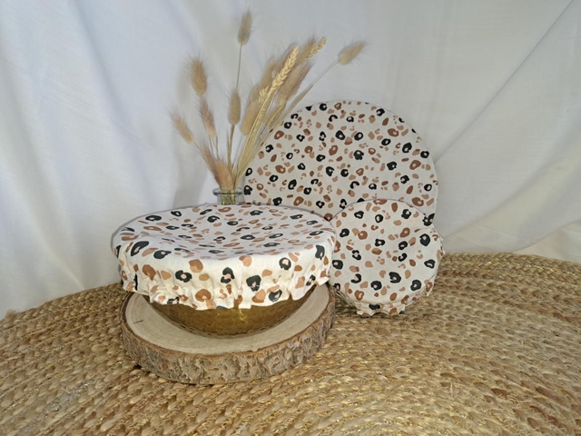 Lots de trois couvre-plats 