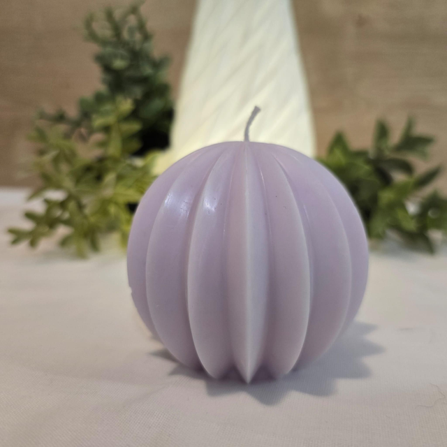 BOUGIE MOULEE BOULE GEOMETRIQUE