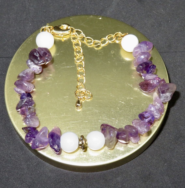 Bracelet en Améthyste et perle de verre blanche