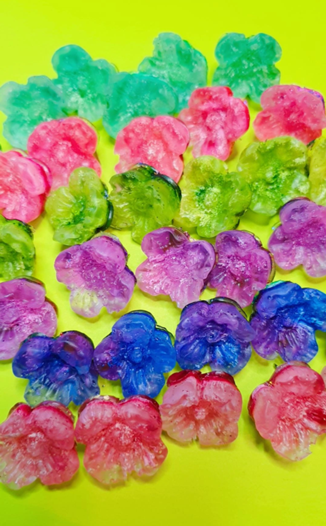 Space Blooms kukkanappikorvakorut