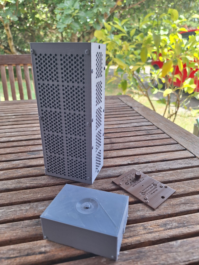 Alimentation électrique de radio MCR1 – Reproduction (clandestin / SOE)