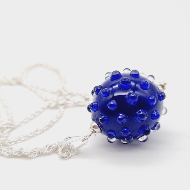 Pendentif Boule bleue foncée