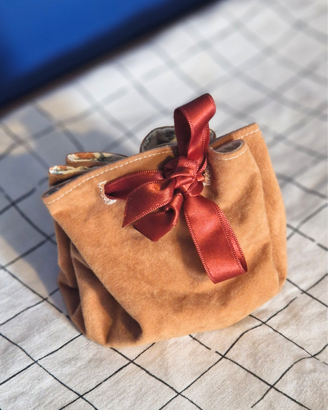 Bourse grande - daim beige et imprimé tomates