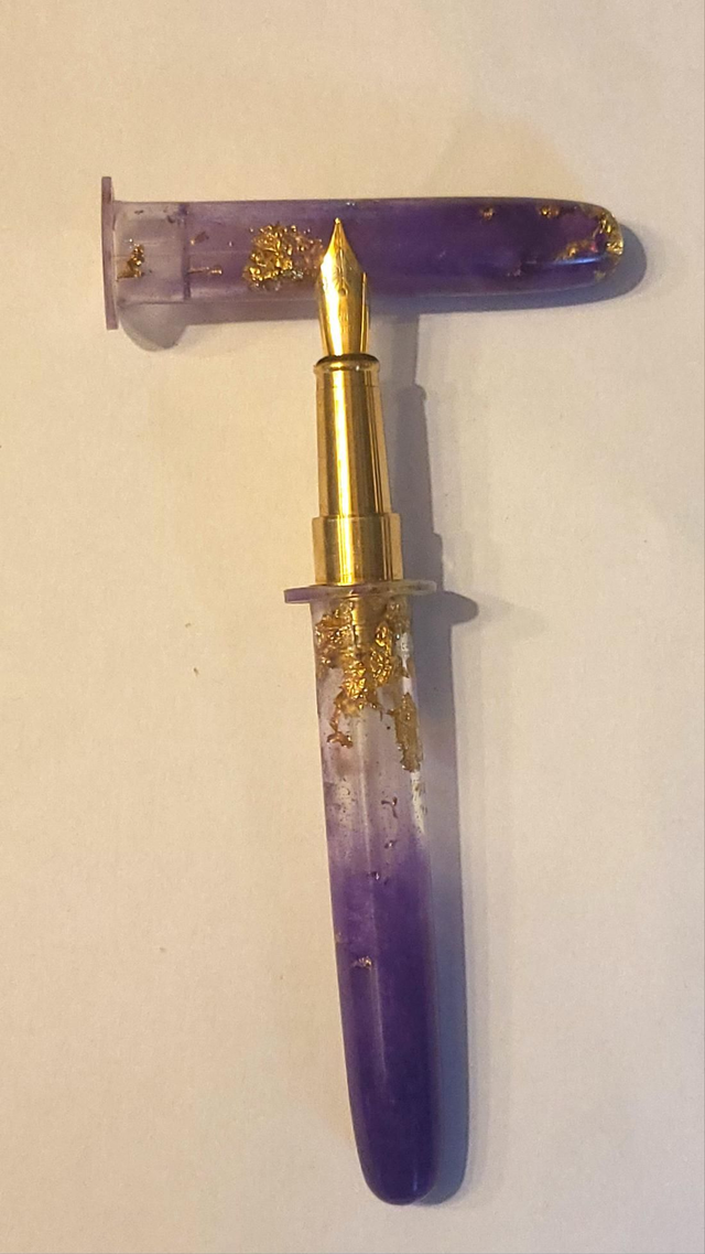 Stylo plume violet /doré