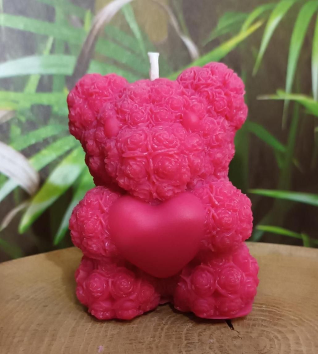 Bougie "ourson" cerise noire explosive (petit modèle)