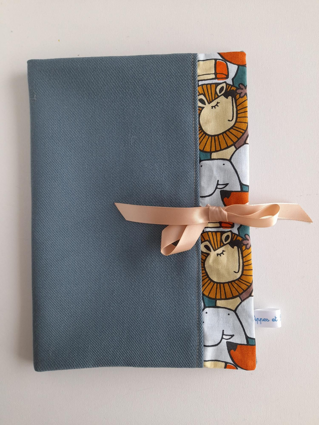 Protège carnet de santé Les animaux de la jungle 