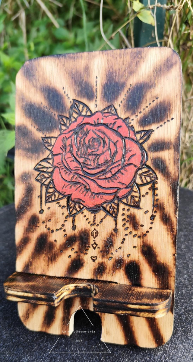 SUPPORT DE CHARGE TELEPHONE ROSE ROUGE