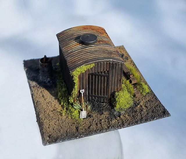 Corrugated Line Side Hut Scene With Animated Brazier
